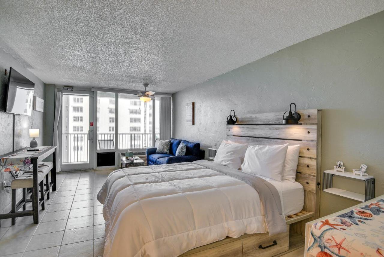 Breezy Daytona Beach Studio With Balcony And Views! Kültér fotó
